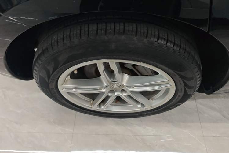 Used Porsche Macan 2016 Macan S 3.0T Right Rear Wheel Hub