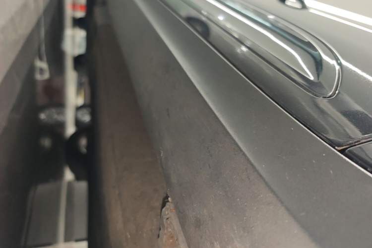Used Porsche Macan 2016 Macan S 3.0T Right Side Sill