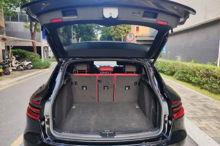 Used Porsche Macan 2016 Macan 2.0T Trunk