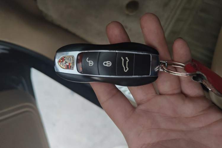 Used Porsche Macan 2016 Macan 2.0T Vehicle Key