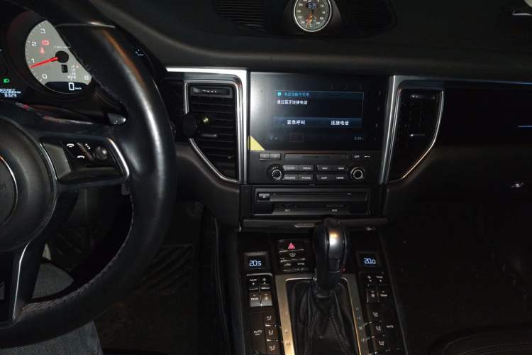 Used Porsche Macan 2016 Macan S 3.0T Audio And AC Panel