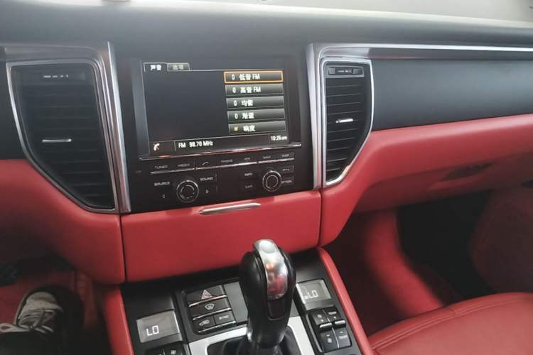 Used Porsche Macan 2016 Macan 2.0T Audio And AC Panel