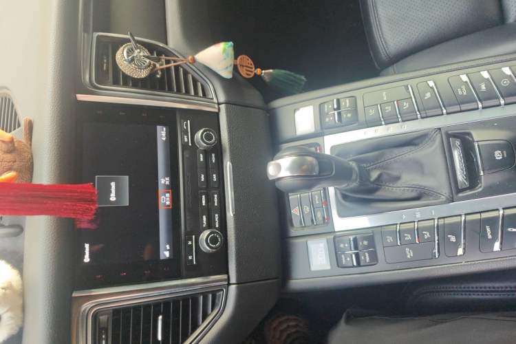 Used Porsche Macan 2016 Macan 2.0T Audio And AC Panel