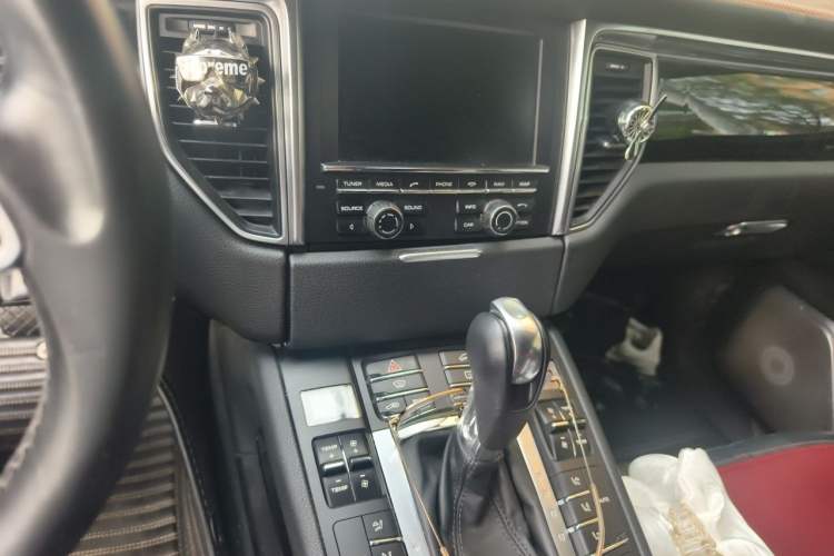 Used Porsche Macan 2016 Macan 2.0T Audio And AC Panel