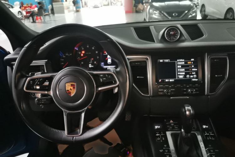 Used Porsche Macan 2016 Macan 2.0T Center Console