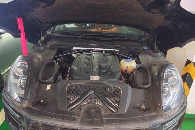 Used Porsche Macan 2016 Macan S 3.0T Engine Bay