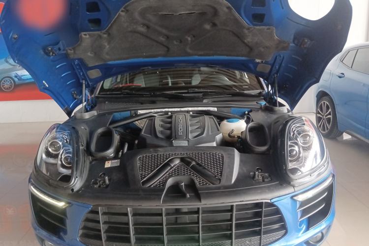 Used Porsche Macan 2016 Macan S 3.0T Engine Bay