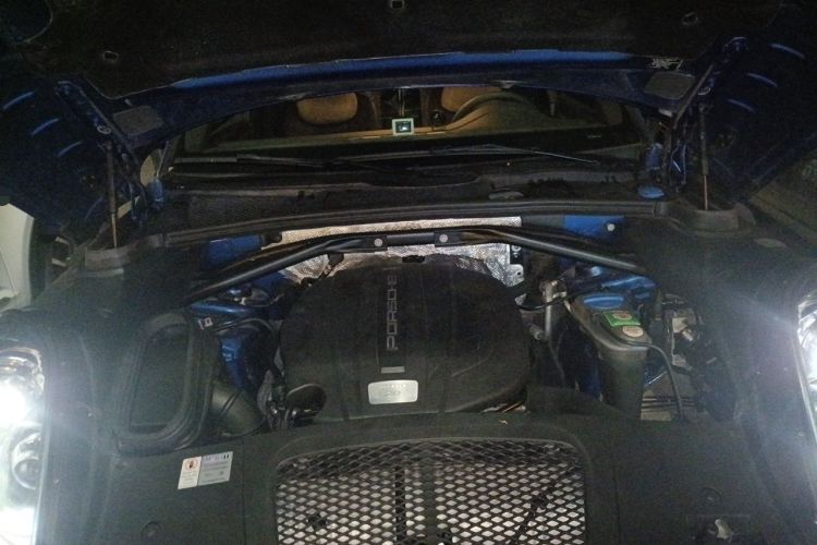 Used Porsche Macan 2016 Macan 2.0T Engine Bay