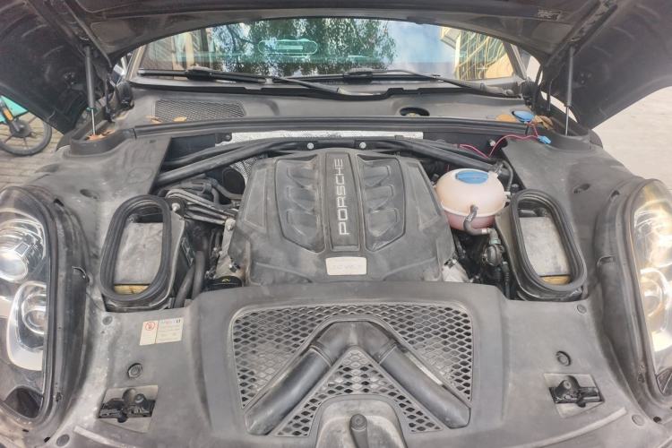 Used Porsche Macan 2016 Macan S 3.0T Engine Bay