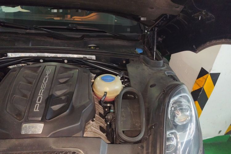 Used Porsche Macan 2016 Macan S 3.0T Engine Bay Left