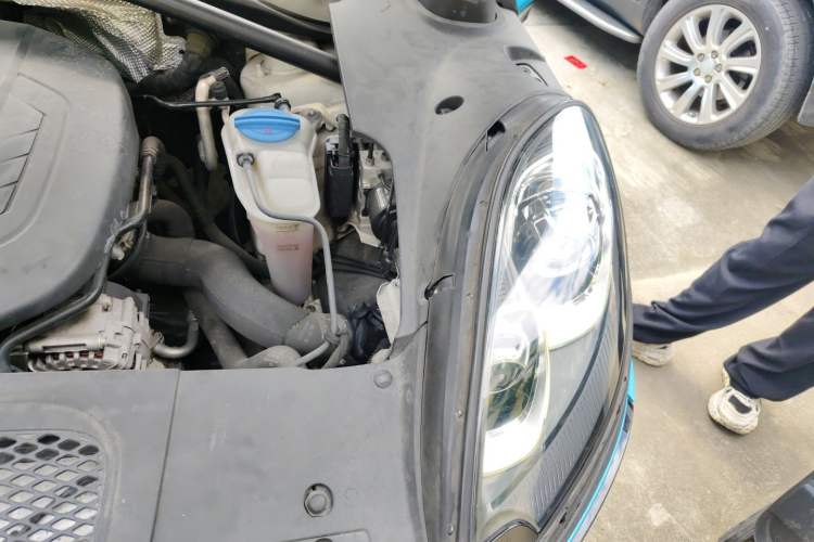 Used Porsche Macan 2016 Macan 2.0T Engine Bay Left