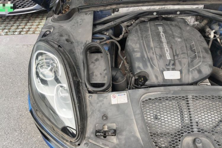 Used Porsche Macan 2016 Macan 2.0T Engine Bay Right