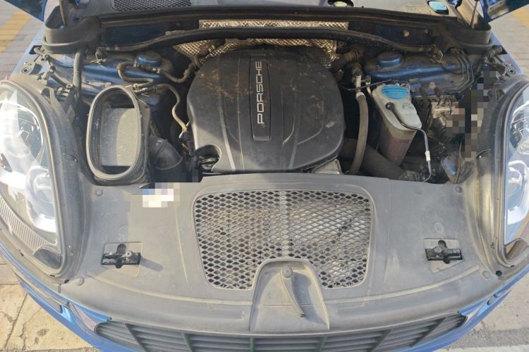 Used Porsche Macan 2016 Macan 2.0T Engine Bay