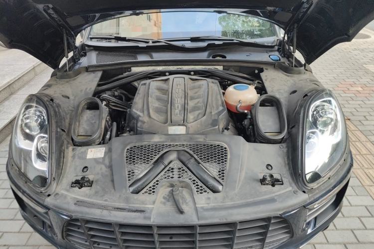 Used Porsche Macan 2016 Macan S 3.0T Engine Bay