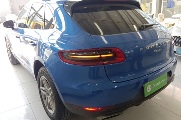 Used Porsche Macan 2016 Macan 2.0T Exterior 2