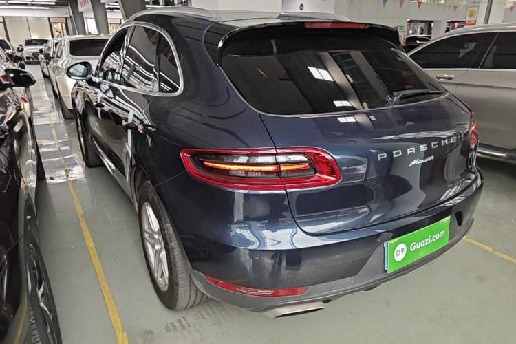 Used Porsche Macan 2016 Macan 2.0T Exterior 2