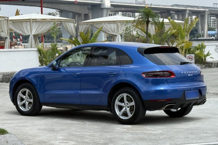 Used Porsche Macan 2016 Macan 2.0T Exterior 4