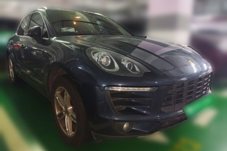 Used Porsche Macan 2016 Macan S 3.0T Front Right 45 Deg