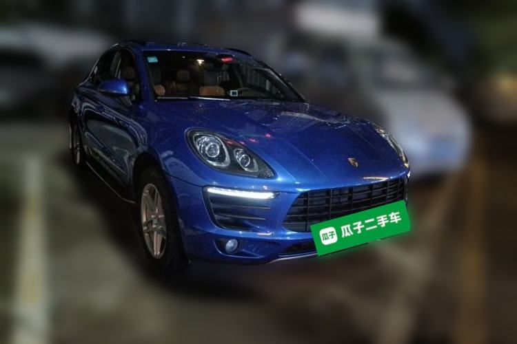 Used Porsche Macan 2016 Macan 2.0T Front Right 45 Deg