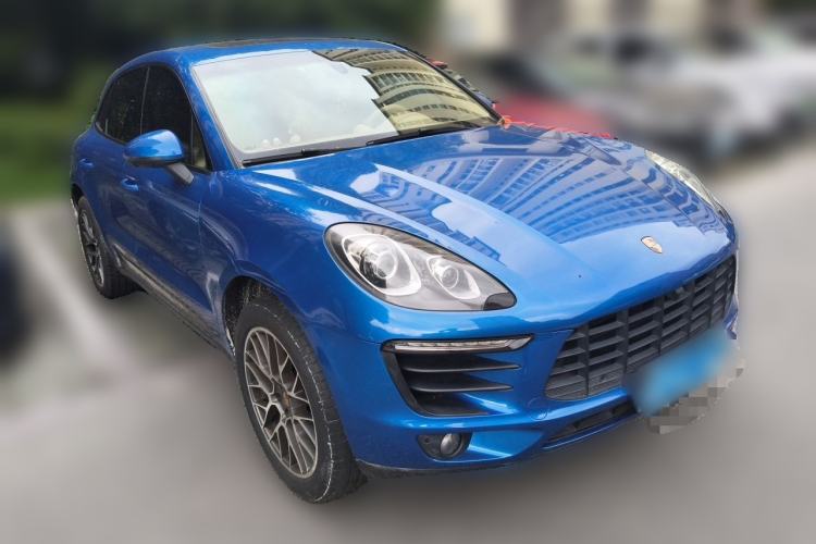 Used Porsche Macan 2016 Macan 2.0T Front Right 45 Deg