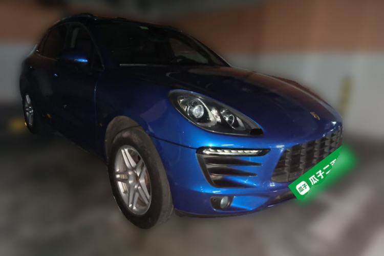 Used Porsche Macan 2016 Macan 2.0T Front Right 45 Deg