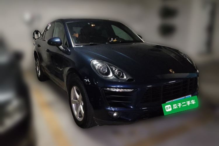Used Porsche Macan 2016 Macan 2.0T Front Right 45 Deg