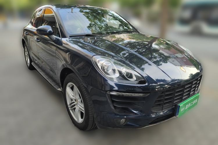 Used Porsche Macan 2016 Macan S 3.0T Front Right 45 Deg