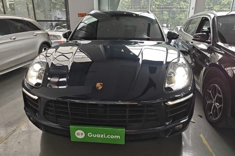 Used Porsche Macan 2016 Macan 2.0T Front