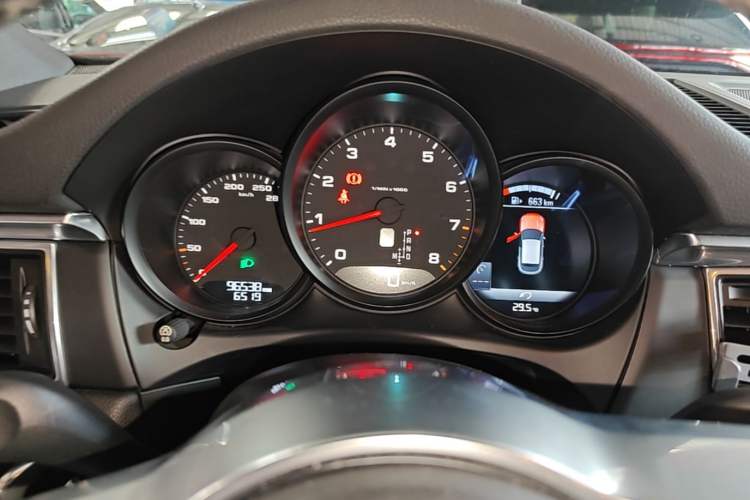 Used Porsche Macan 2016 Macan 2.0T Instrument Cluster
