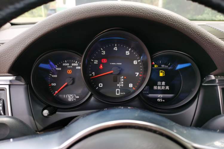 Used Porsche Macan 2016 Macan 2.0T Instrument Cluster