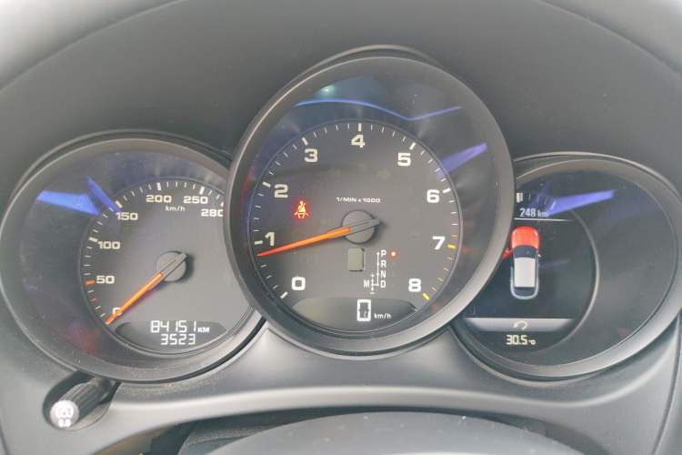 Used Porsche Macan 2016 Macan 2.0T Instrument Cluster