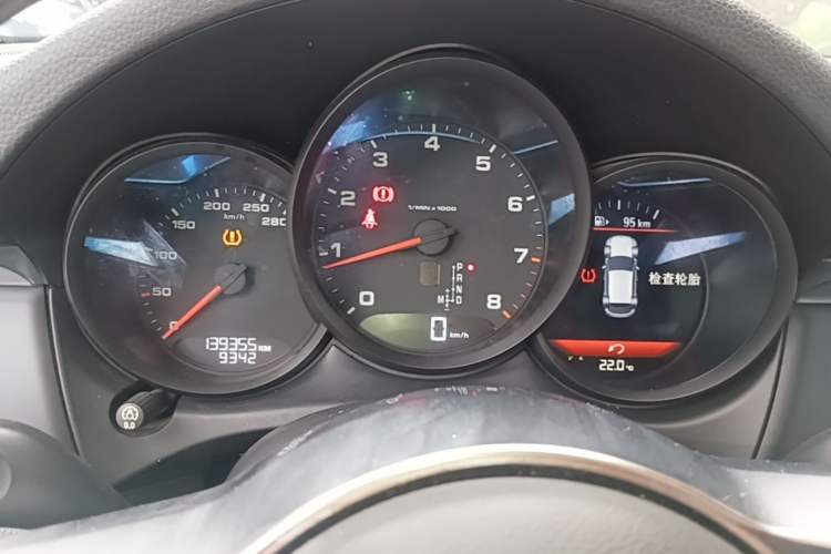 Used Porsche Macan 2016 Macan 2.0T Instrument Cluster