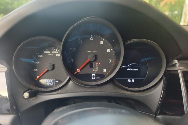 Used Porsche Macan 2016 Macan 2.0T Instrument Cluster