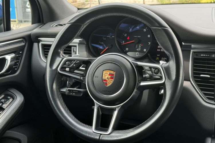 Used Porsche Macan 2016 Macan 2.0T Interior 10