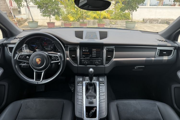Used Porsche Macan 2016 Macan 2.0T Interior 12