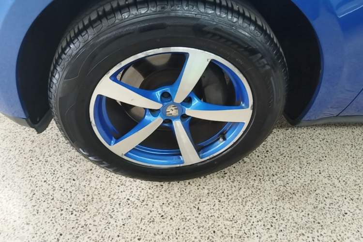 Used Porsche Macan 2016 Macan 2.0T Left Front Wheel Hub