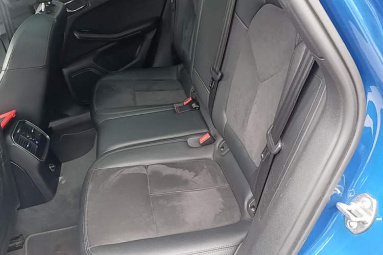 Used Porsche Macan 2016 Macan 2.0T Left Rear Seat