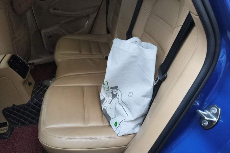 Used Porsche Macan 2016 Macan 2.0T Left Rear Seat