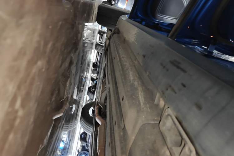 Used Porsche Macan 2016 Macan 2.0T Left Side Sill