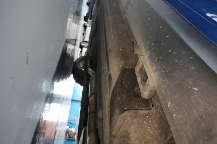 Used Porsche Macan 2016 Macan 2.0T Left Side Sill