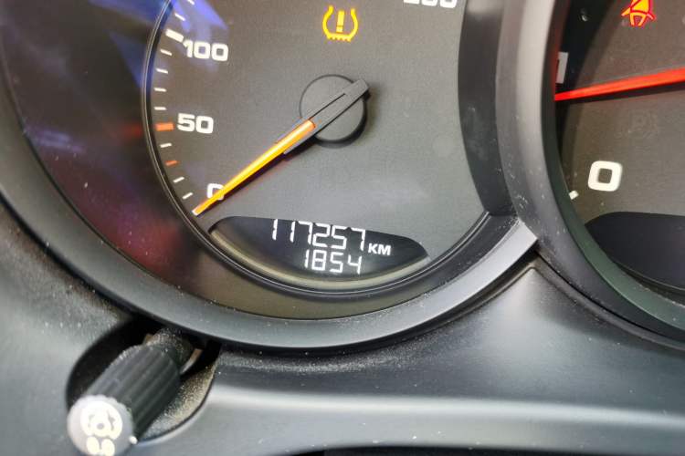 Used Porsche Macan 2016 Macan 2.0T Odometer Close Up