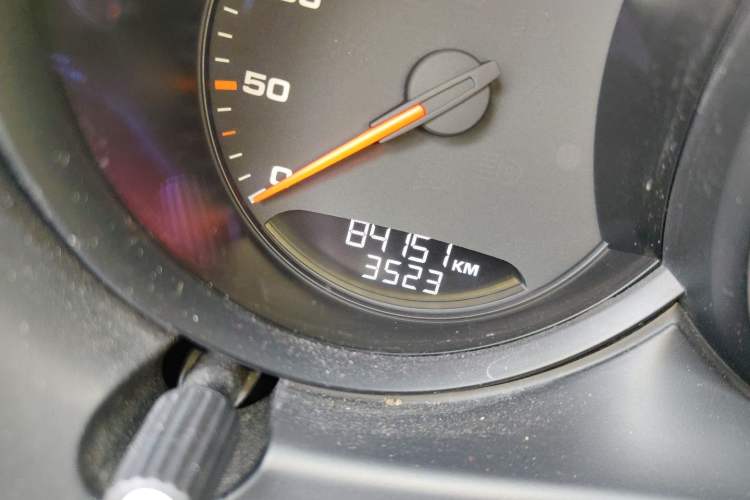 Used Porsche Macan 2016 Macan 2.0T Odometer Close Up