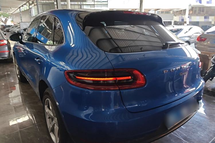 Used Porsche Macan 2016 Macan 2.0T Rear Left 45 Deg