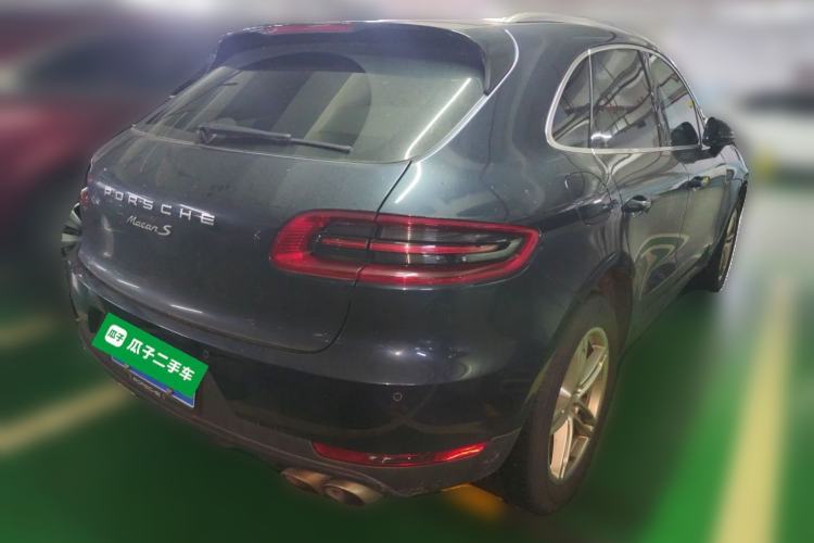Used Porsche Macan 2016 Macan S 3.0T Rear Right 45 Deg