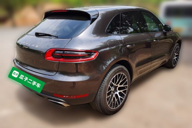 Used Porsche Macan 2016 Macan 2.0T Rear Right 45 Deg