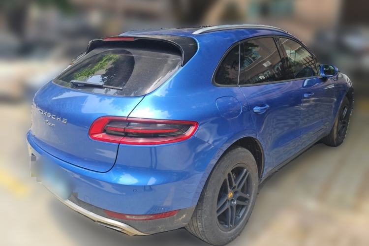 Used Porsche Macan 2016 Macan 2.0T Rear Right 45 Deg