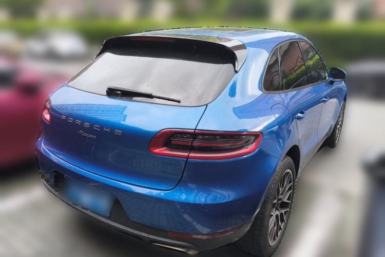 Used Porsche Macan 2016 Macan 2.0T Rear Right 45 Deg