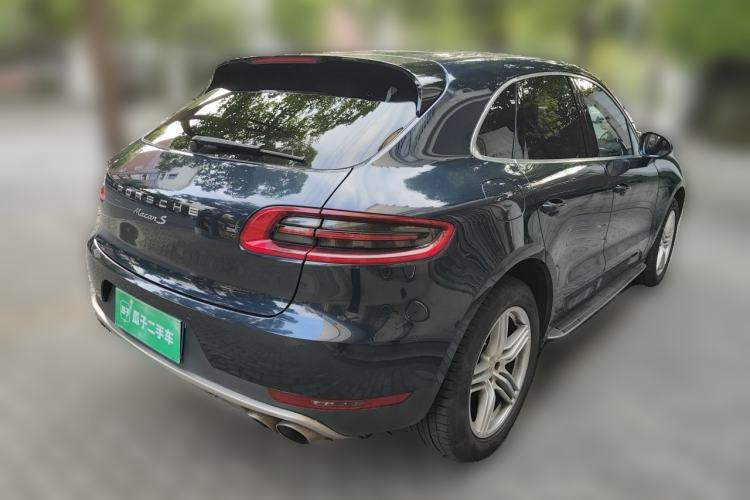 Used Porsche Macan 2016 Macan S 3.0T Rear Right 45 Deg