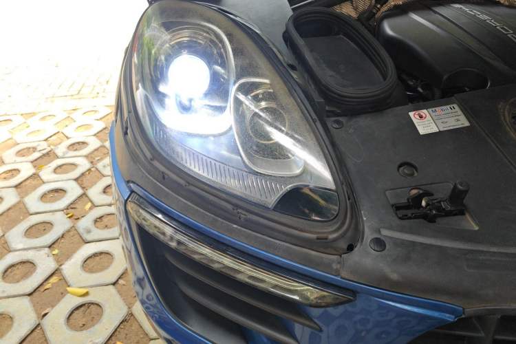Used Porsche Macan 2016 Macan 2.0T Right Front Headlight