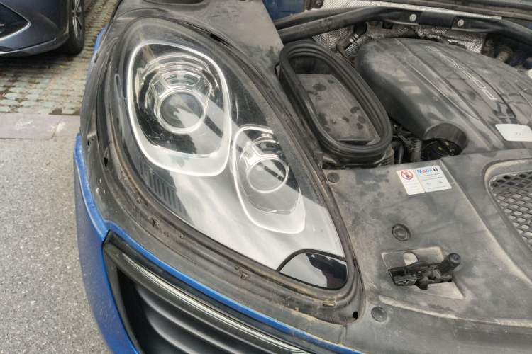 Used Porsche Macan 2016 Macan 2.0T Right Front Headlight